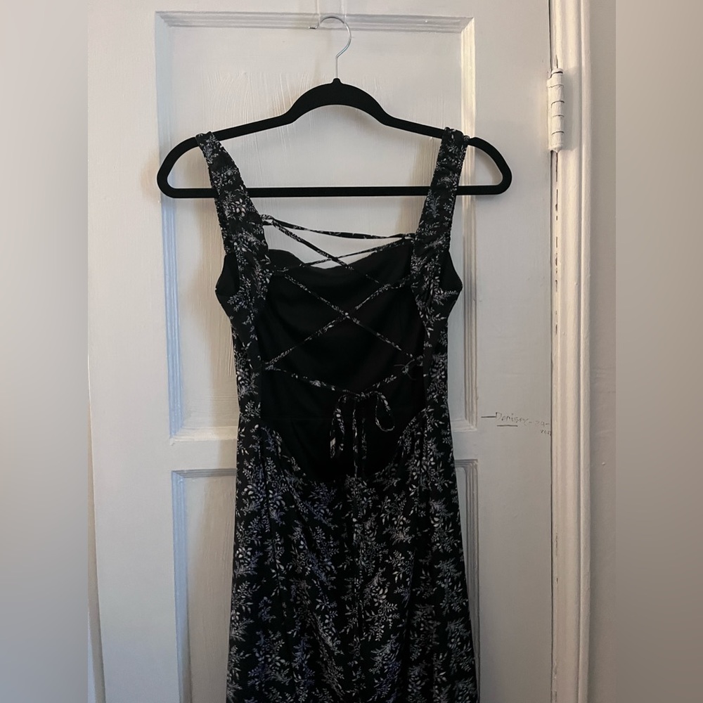 Dress - Picture 3 of 4